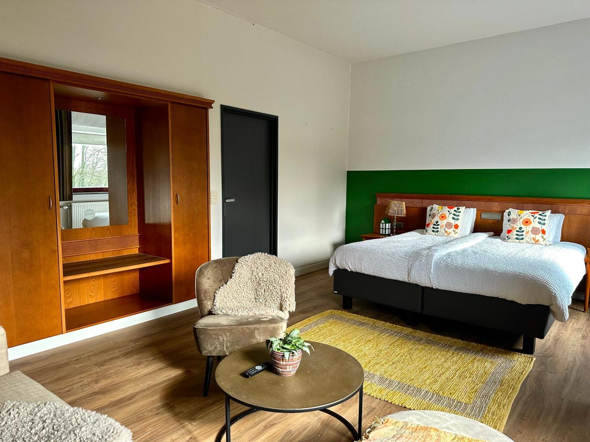 Guesthouse De Wissen Dilsen-Stokkem Exteriör bild